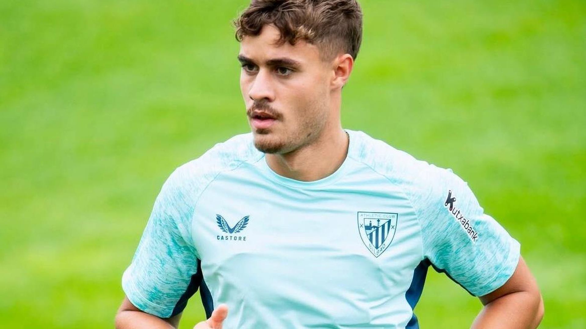 El lateral Hugo Rincón, en un entrenamiento en Lezama