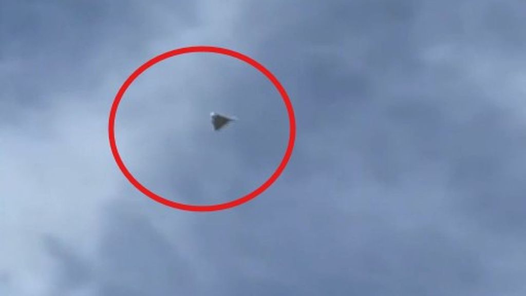 Un dron sobrevuela una playa del Golfo sorprendiendo a los bañistas