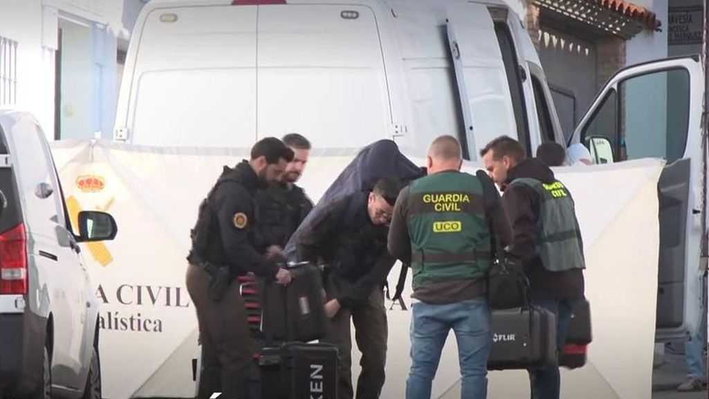 Detenidos los dos hermanos vecinos de Francisca Cadenas tras el hallazgo de restos óseos en su vivienda de Hornachos