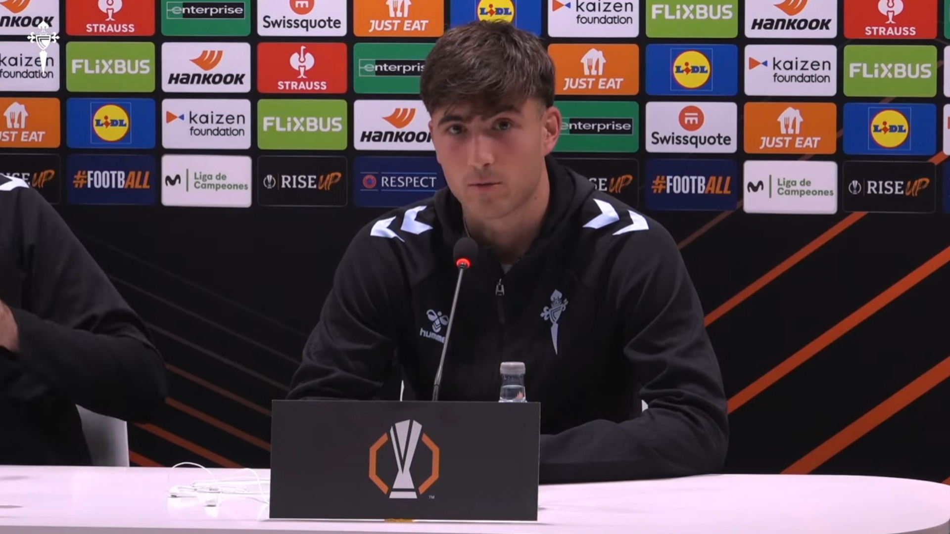 Javi Rodríguez en sala de prensa