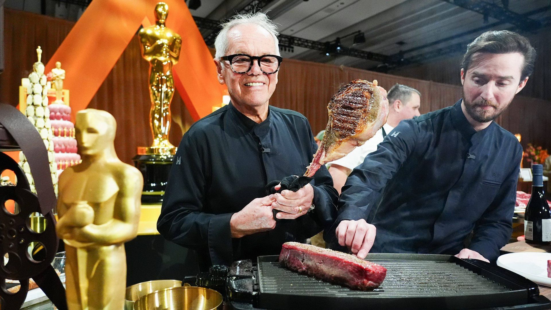 Los Puck cocinando durante la presentación de la cena de los Oscar 2026