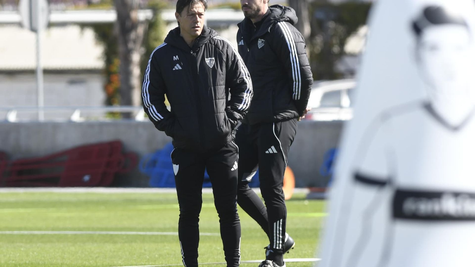 Matías Almeyda, en el entrenamiento del Sevilla