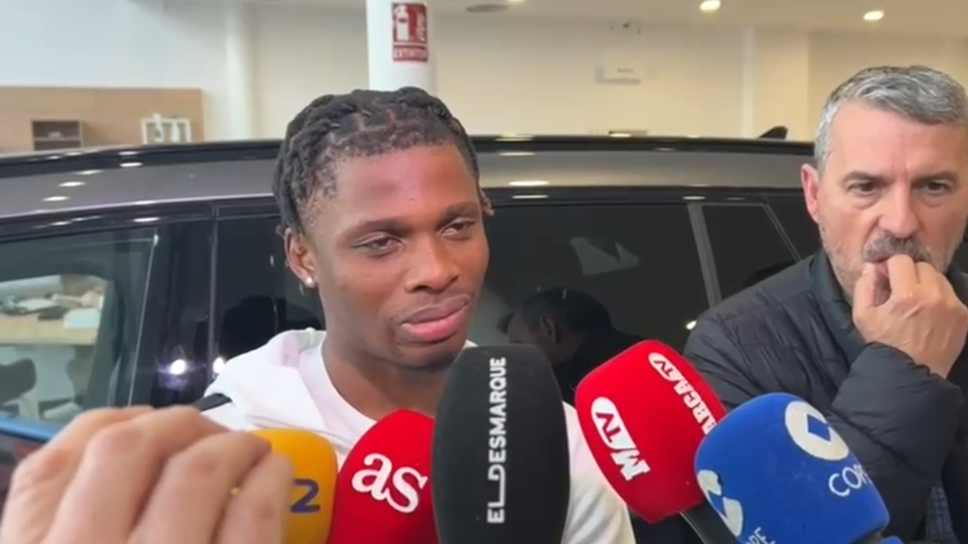 Ramazani atiende a los medios