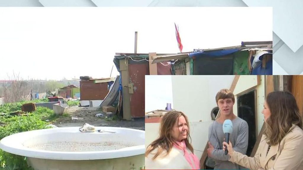 Viven en una chabola para ahorrar y comprarse una casa: "Tendremos que quedarnos aquí mucho tiempo"