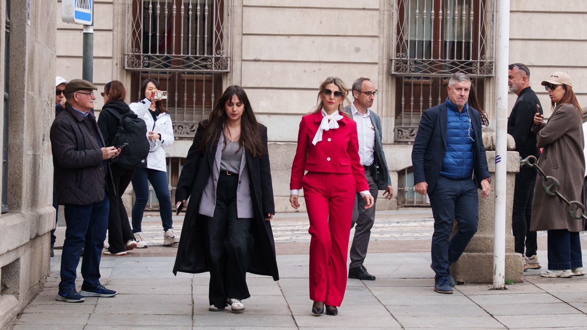 Yolanda Díaz, en la capilla ardiente de Raúl del Pozo