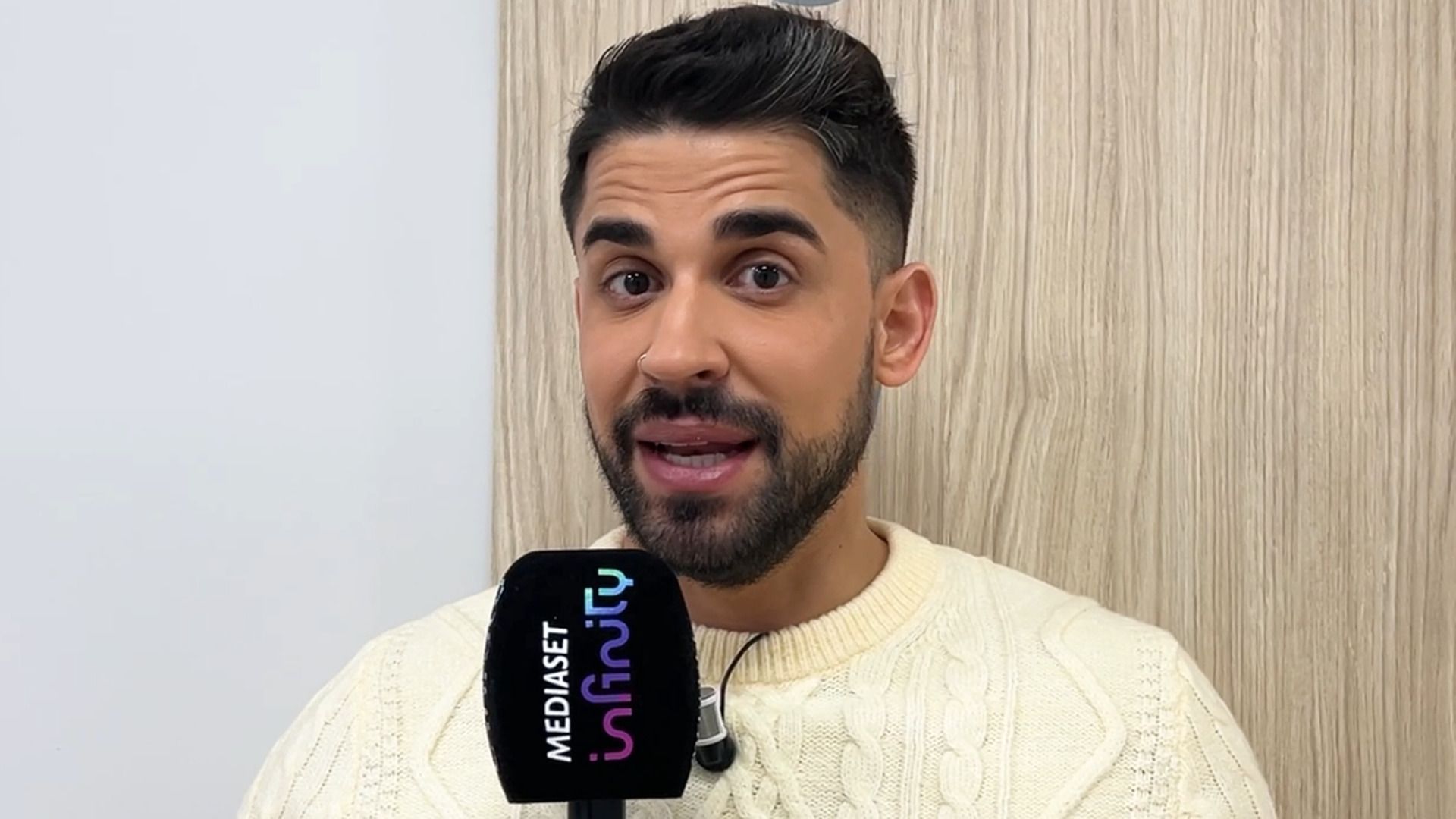 El castigo que le pondrían los colaboradores a Álex Ghita por robar comida en 'Supervivientes'