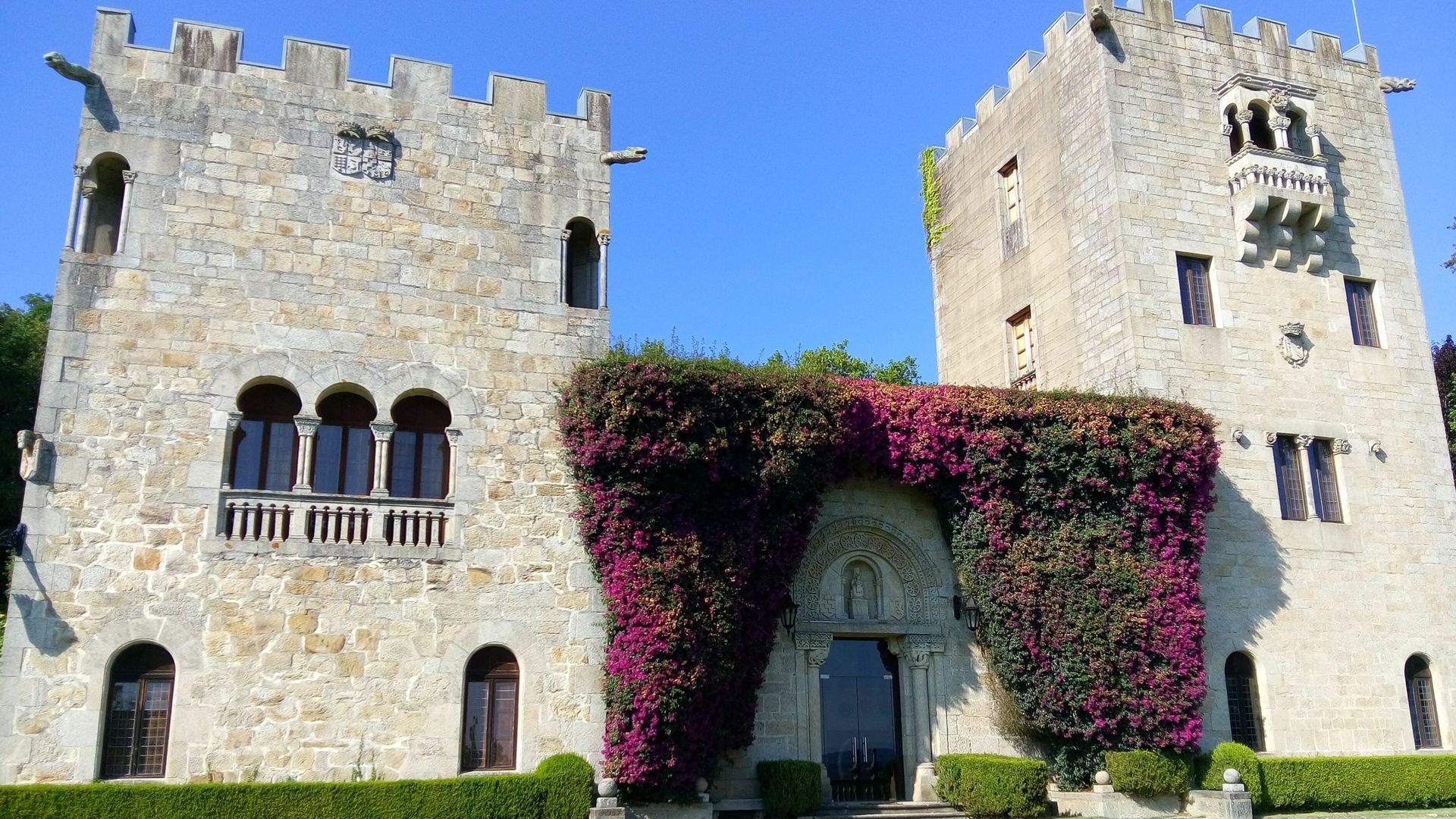 Fachada principal del pazo de Meirás