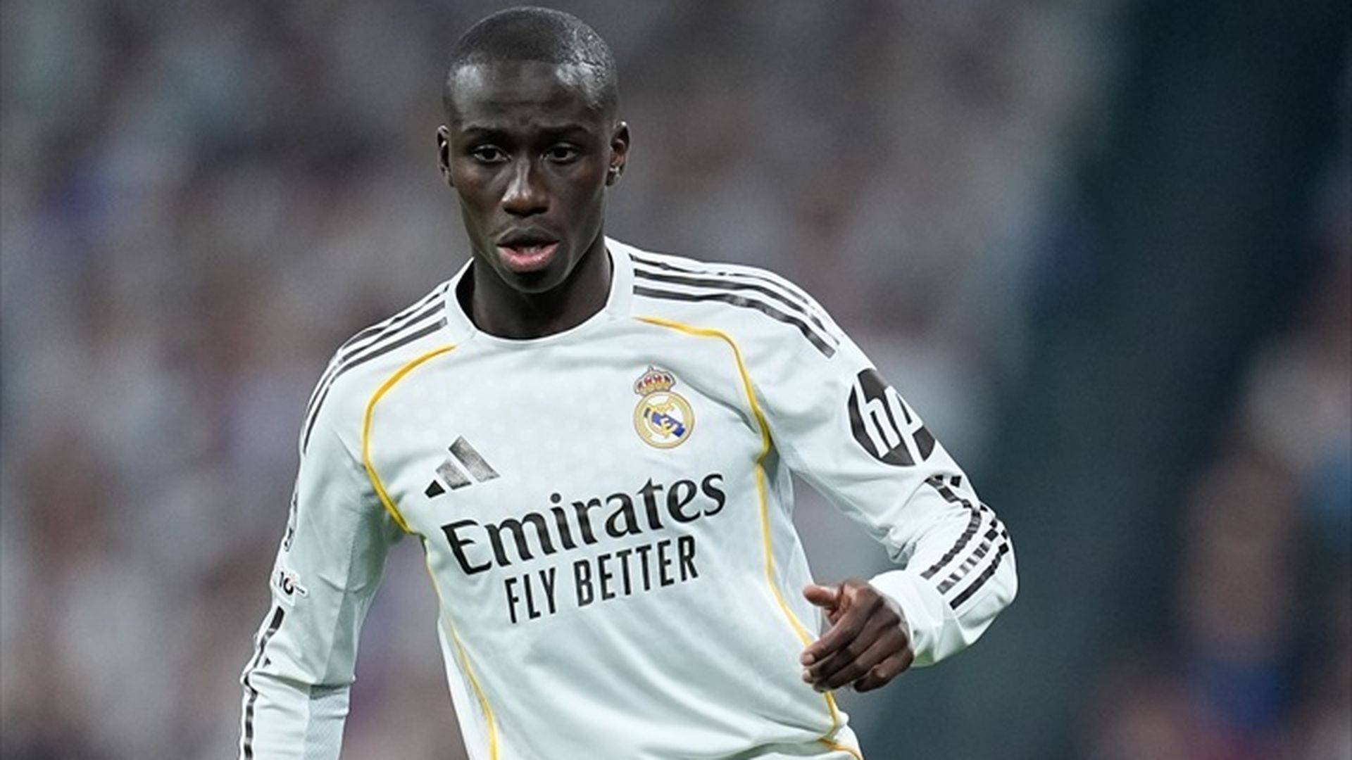 Ferland Mendy en el Santiago Bernabéu
