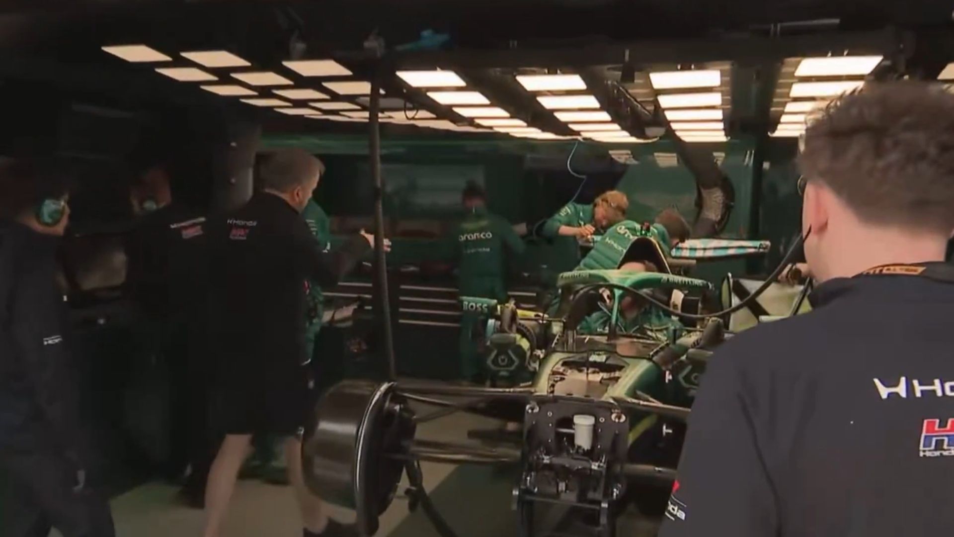 Incertidumbre en el box de Aston Martin, en China