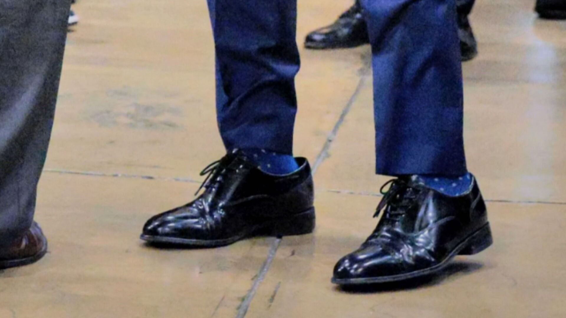 Los pies del secretario de Estado de EEUU, Marco Rubio