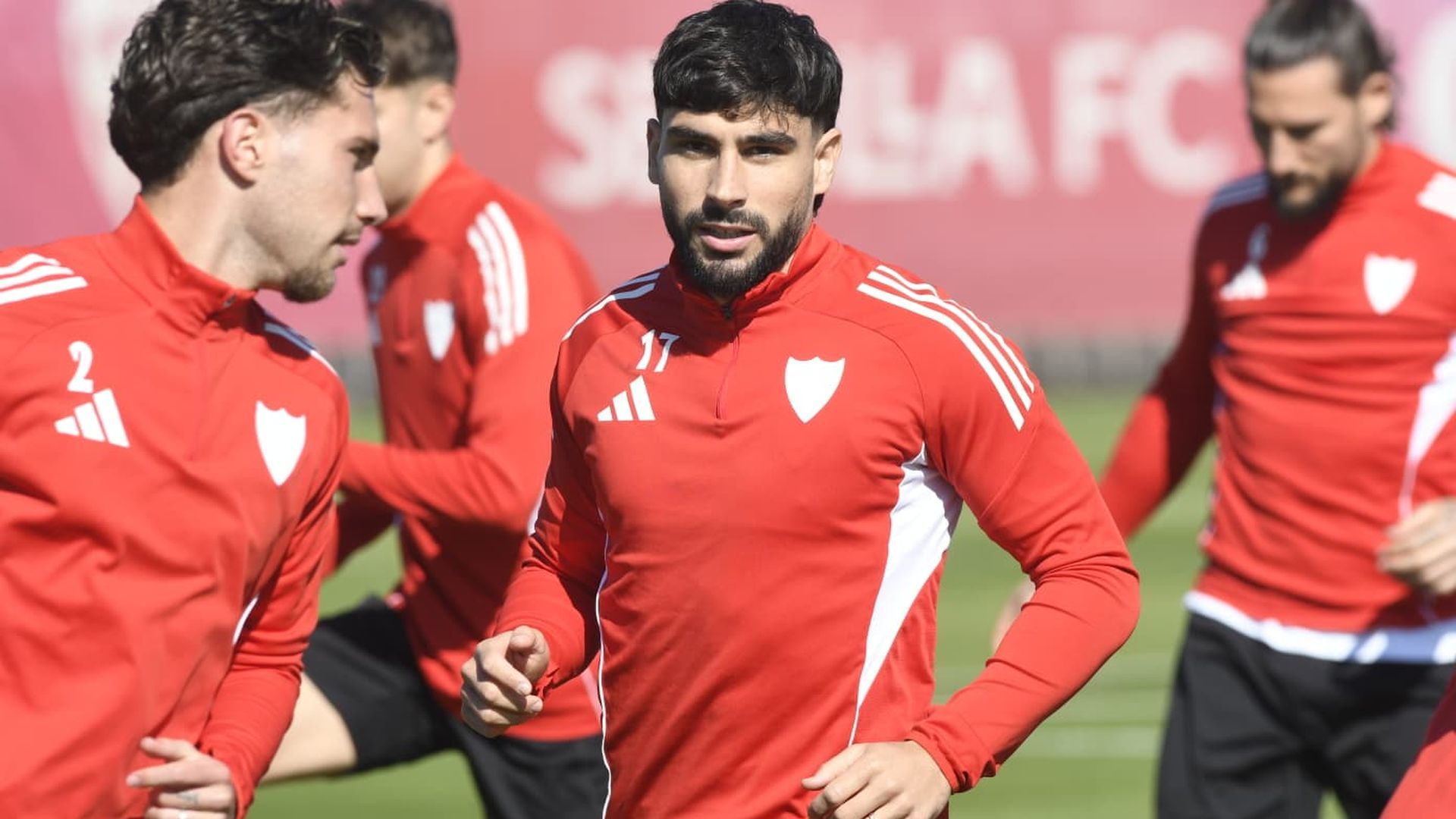 Neal Maupay, en el entrenamiento del Sevilla