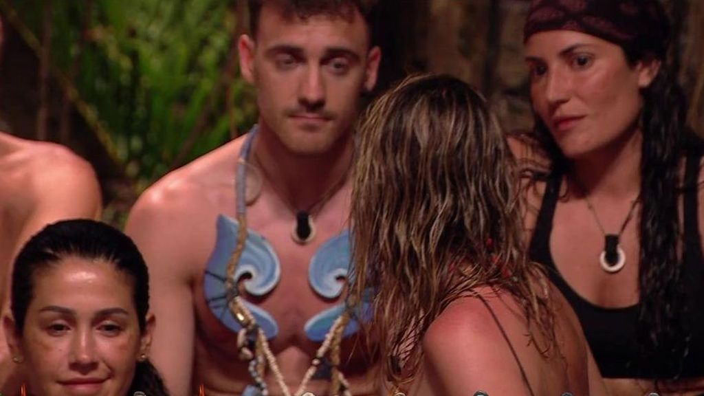 Aratz Lakunza provoca el gran estallido de Claudia y desconcierto en la palapa con su decisión como líder en las nominaciones: "Me parece muy rastrero"