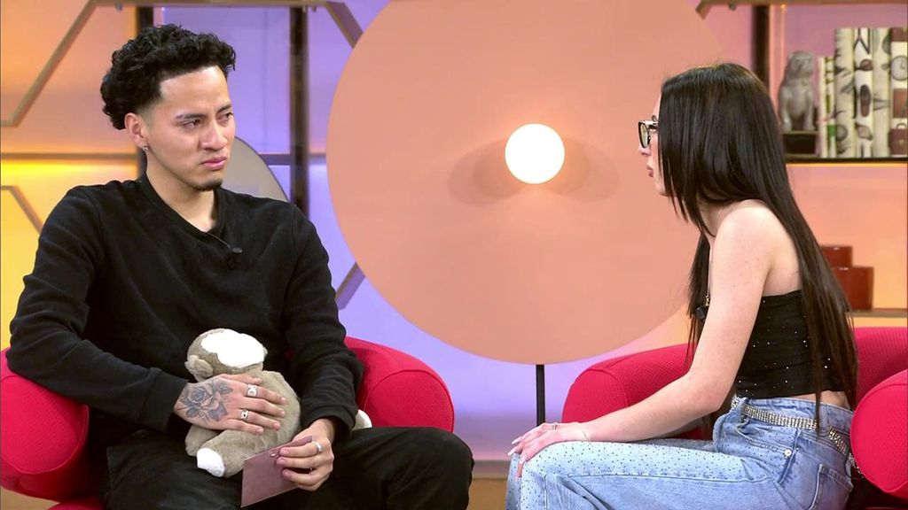 Miquel rechaza darle una segunda oportunidad a su expareja tras haberse tatuado Daniela su nombre: "Me he enamorado de la persona equivocada" El diario de Jorge 2026 Top Vídeos 961