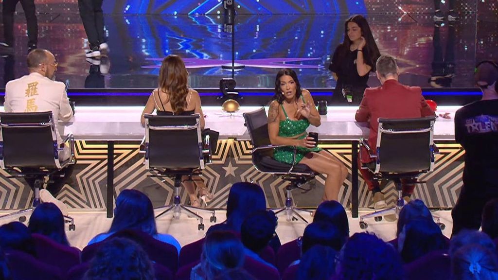 Lorena Castel reacciona al inaudito posible robo entre el público de 'Got Talent': "Podéis ir a la cárcel" Got Talent Temporada 11 Top Vídeos 150