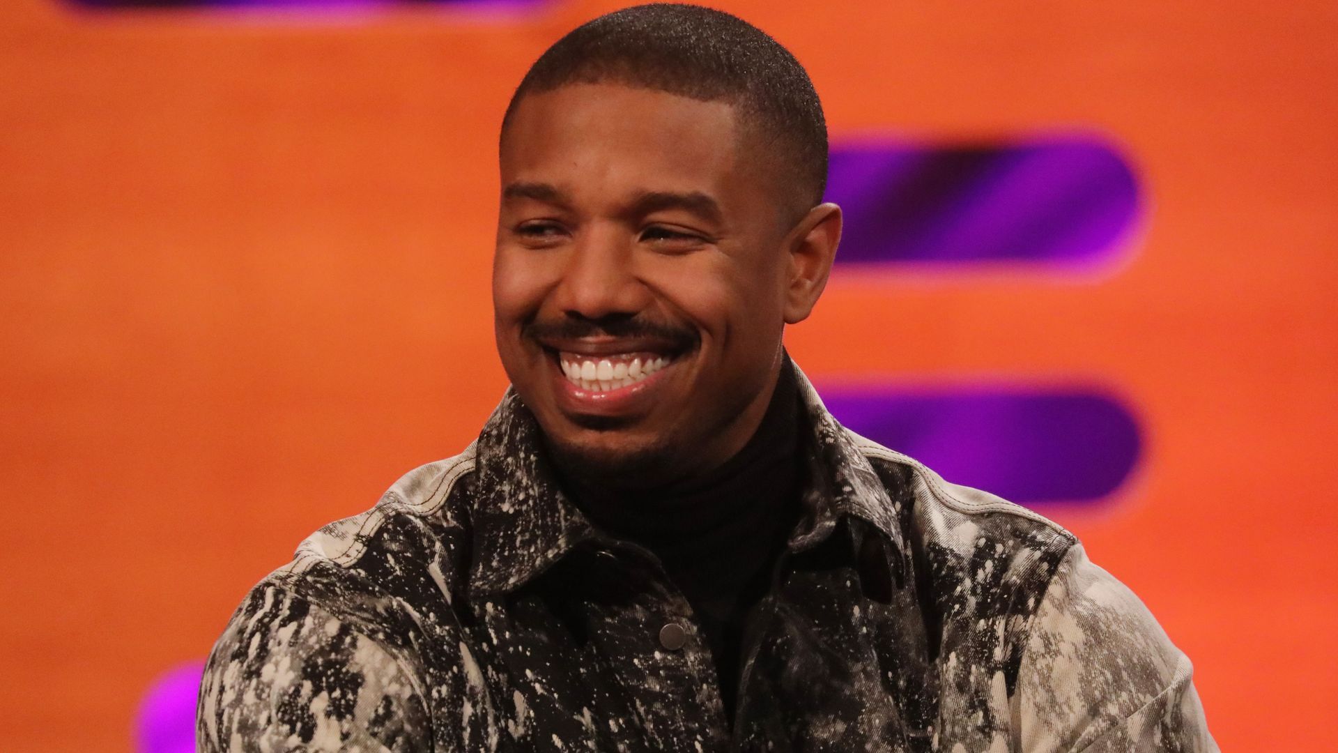 Michael B. Jordan en el programa de Graham Norton en 2020