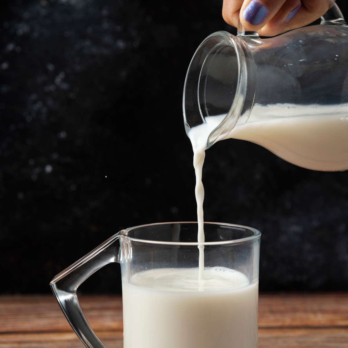 No hay ninguna relación con beber leche y la producción de flemas