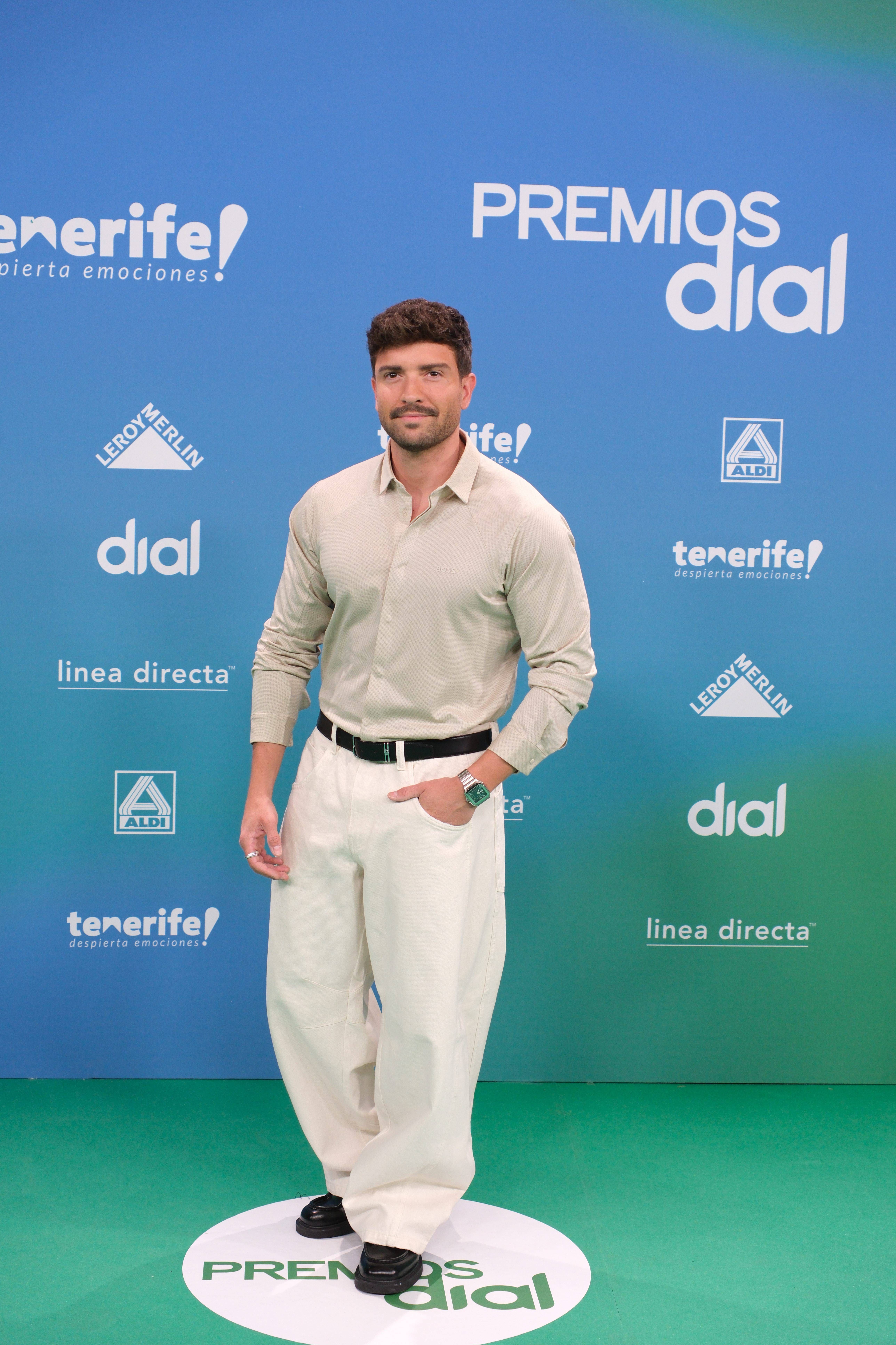 Pablo Alborán, en la alfombra roja de los Premios Dial