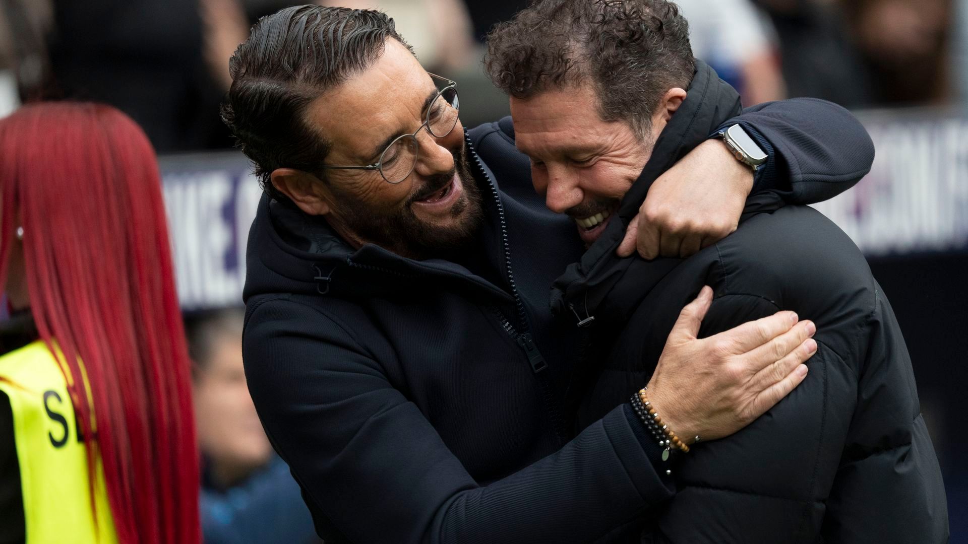 Abrazo entre Bordalás y Simeone previo al Atlético-Getafe