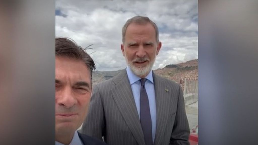 Así ha sido el debut del rey Felipe VI en la cuenta de TikTok de su amigo Rodrigo Paz, el nuevo presidente de Bolivia