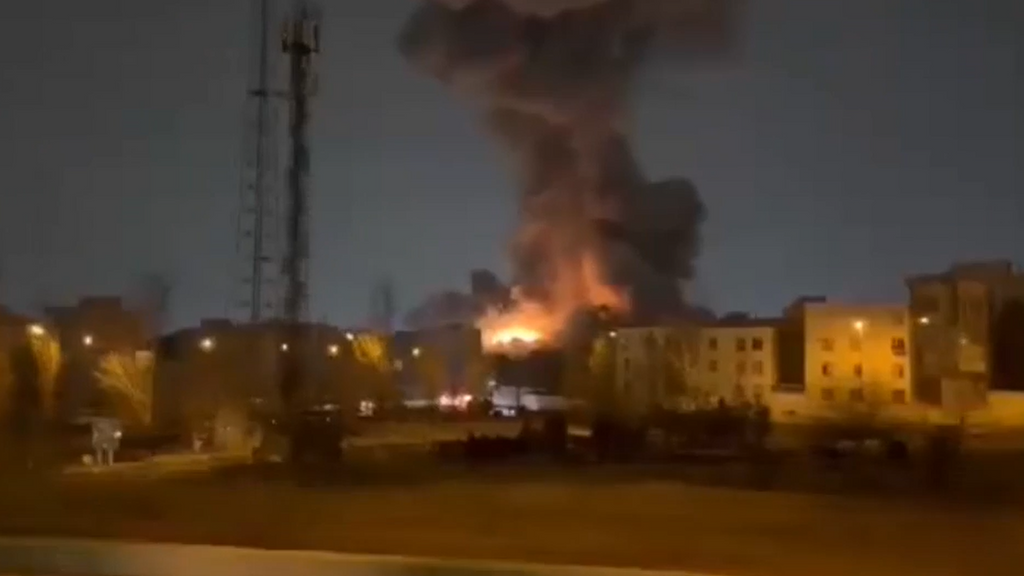 Dos semanas de la guerra en Irán: así viven los iraníes el día a día de las bombas y los ataques