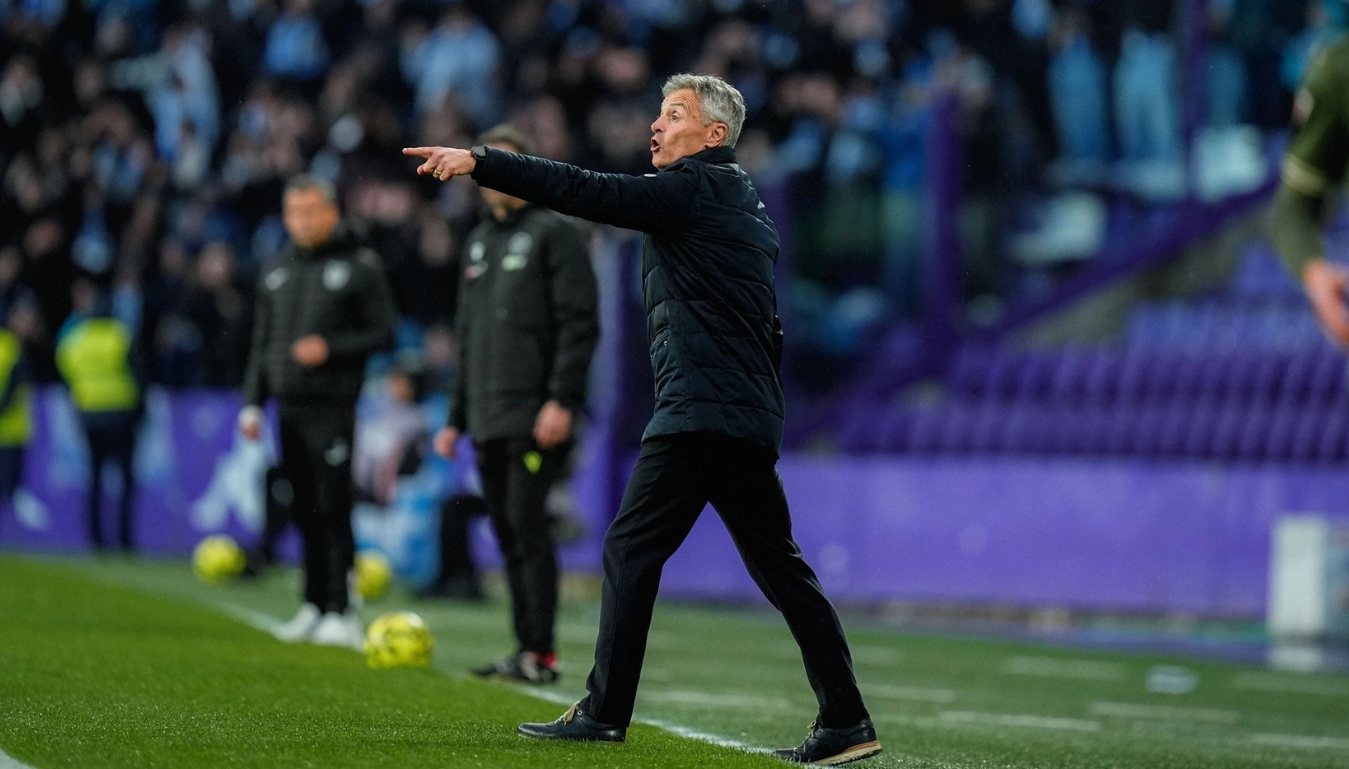 Escribá da indicaciones ante el Leganés.