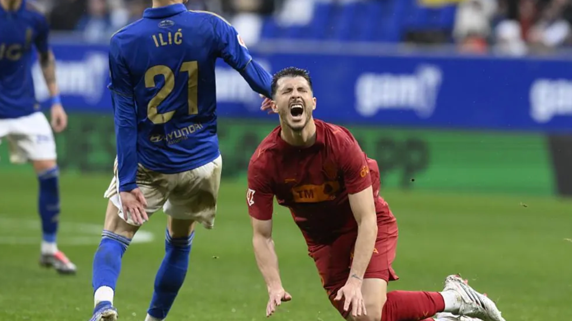 Guido Rodríguez ante el Oviedo