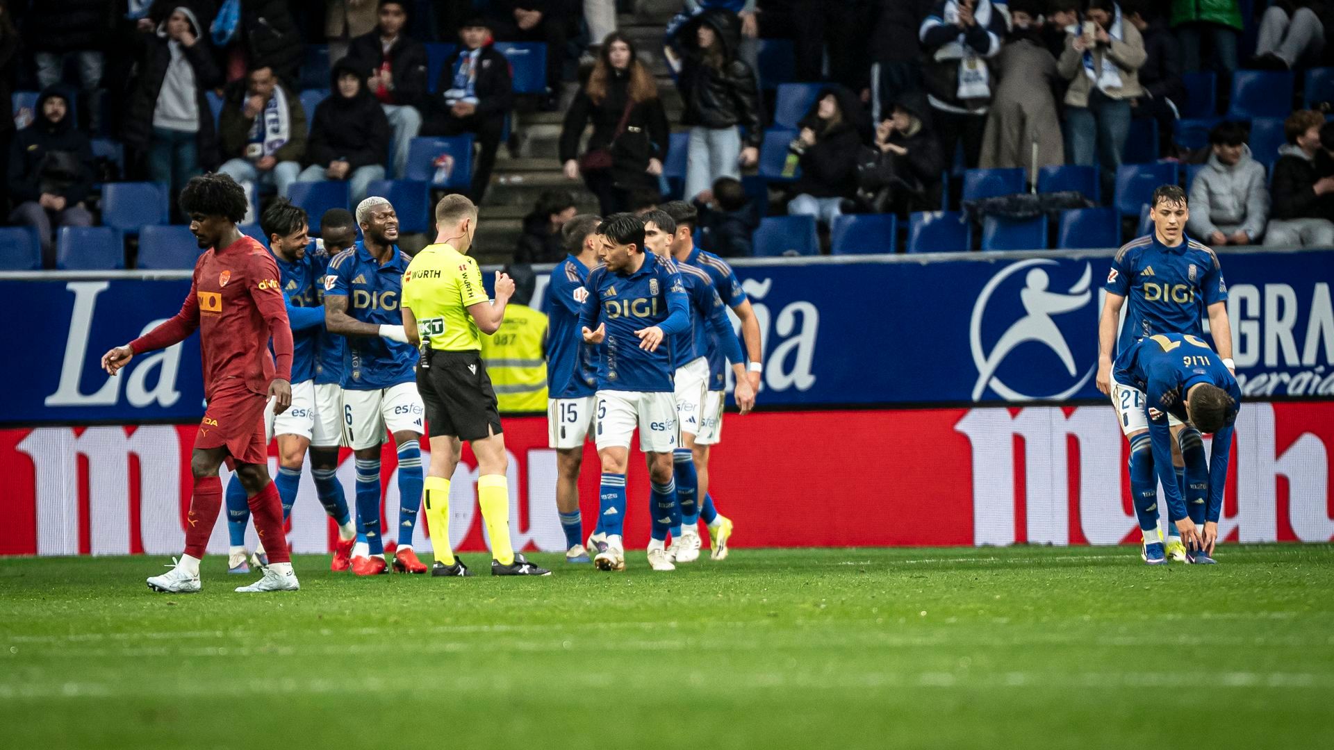 Lance del Real Oviedo - Valencia