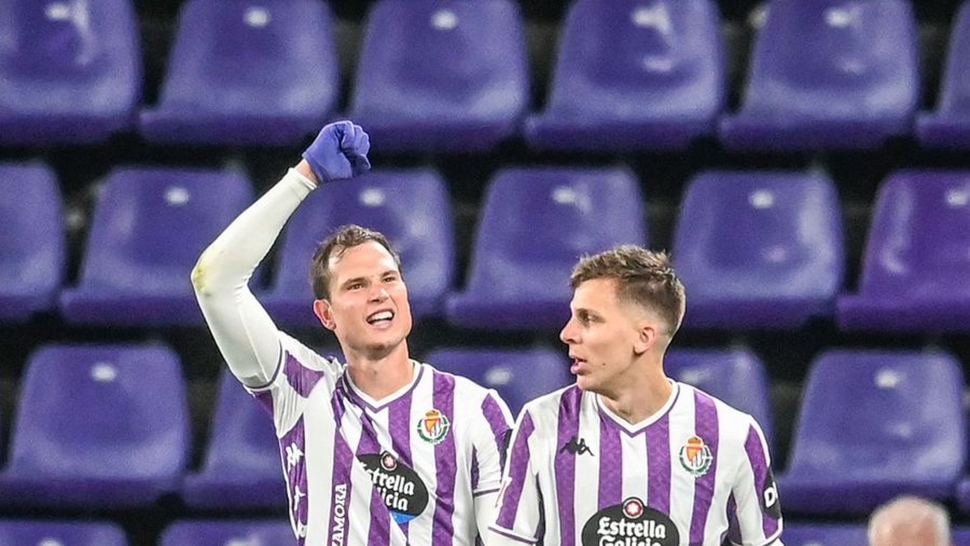 Latasa celebra su gol al Leganés con Iván Alejo