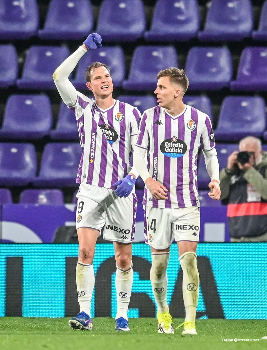 Latasa celebra su gol al Leganés con Iván Alejo
