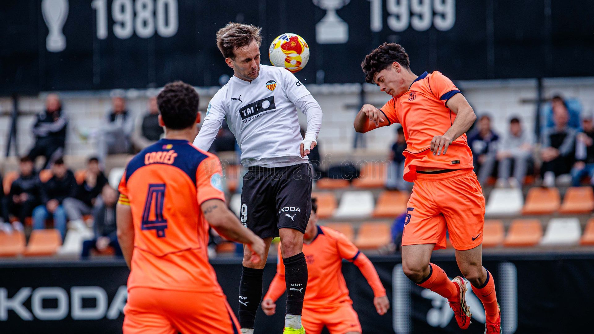 Mario Domínguez con el VCF Mestalla
