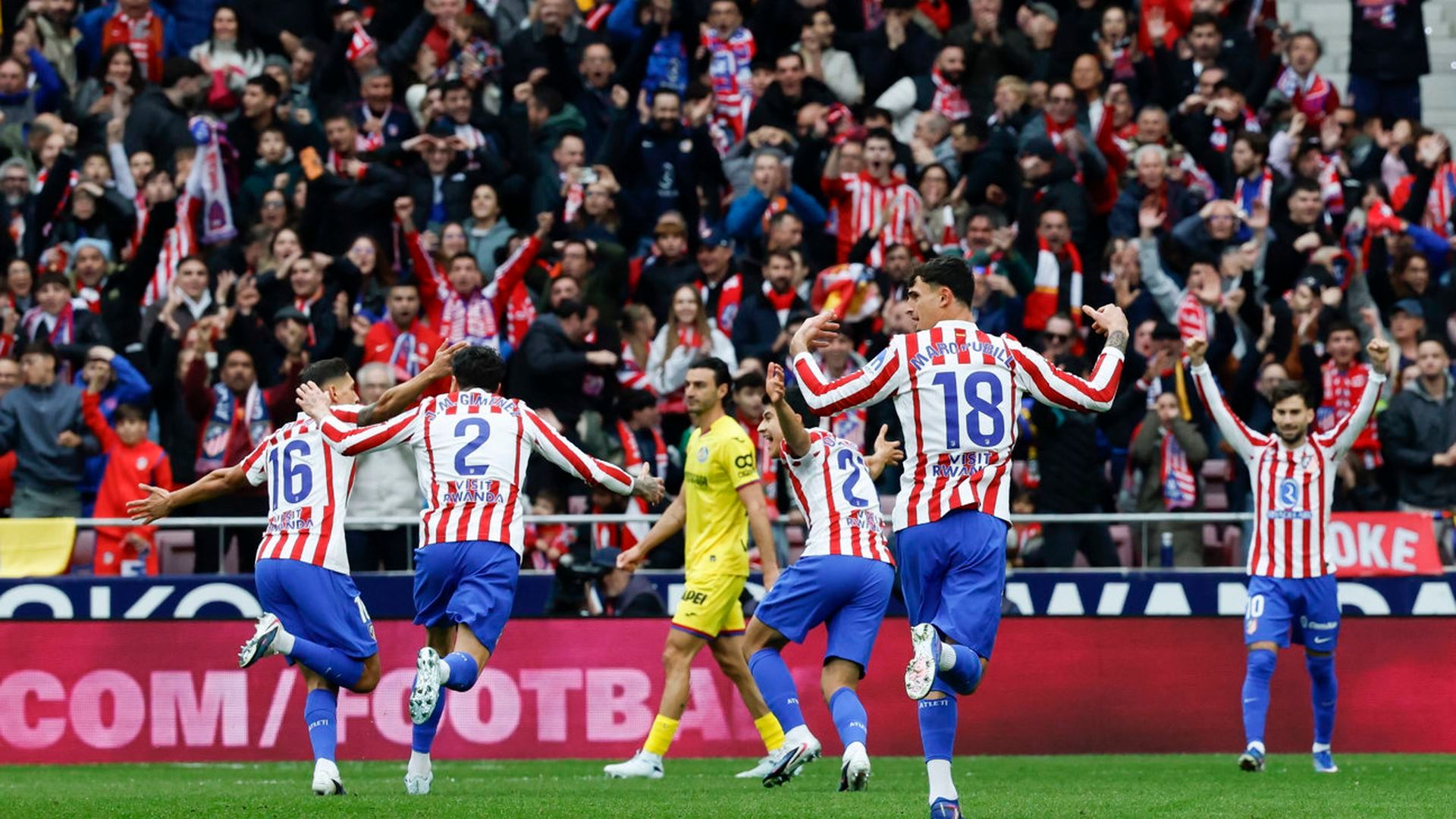 Nahuel Molina celebra su gol en el Atlético-Getafe