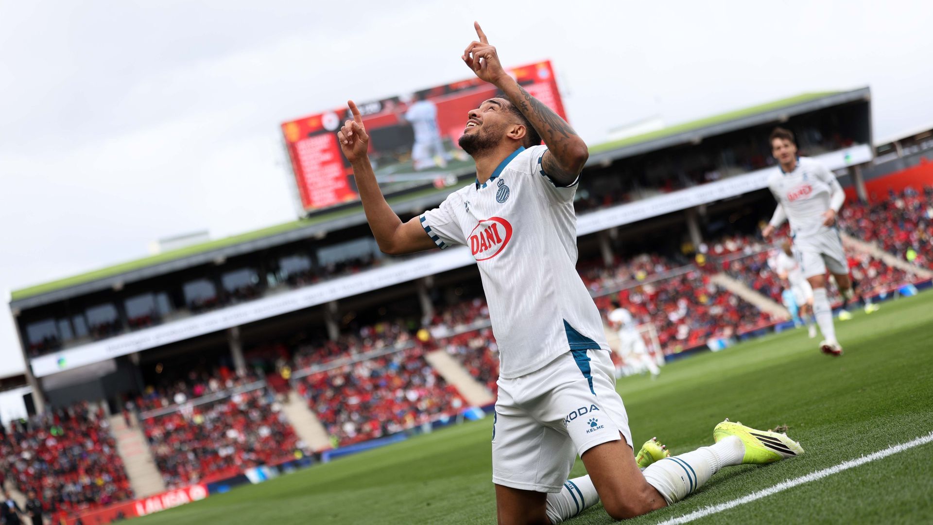Charles Pickel celebrando el gol en Son Moix
