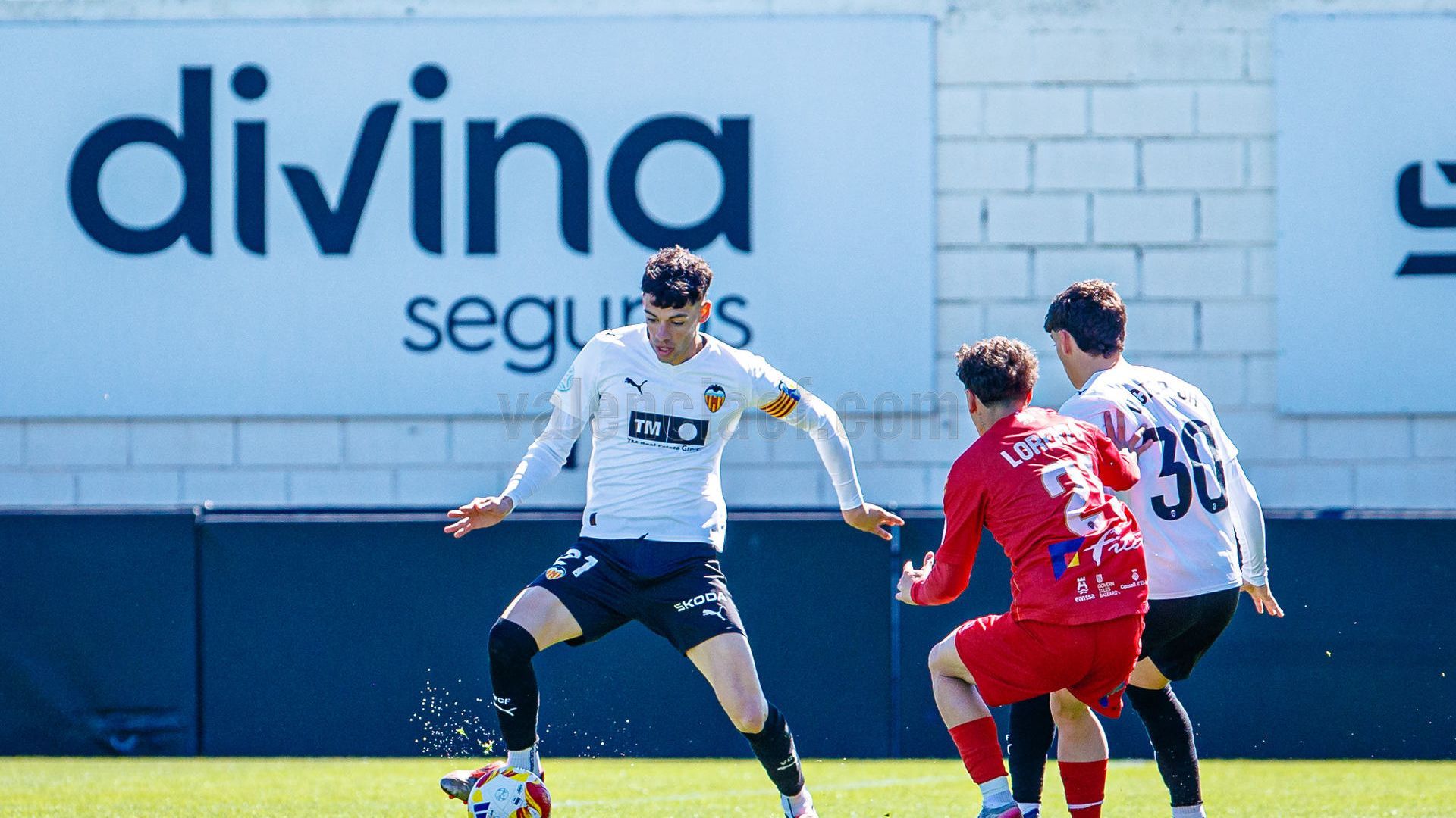 El VCF Mestalla salva un punto de milagro ante el Ibiza