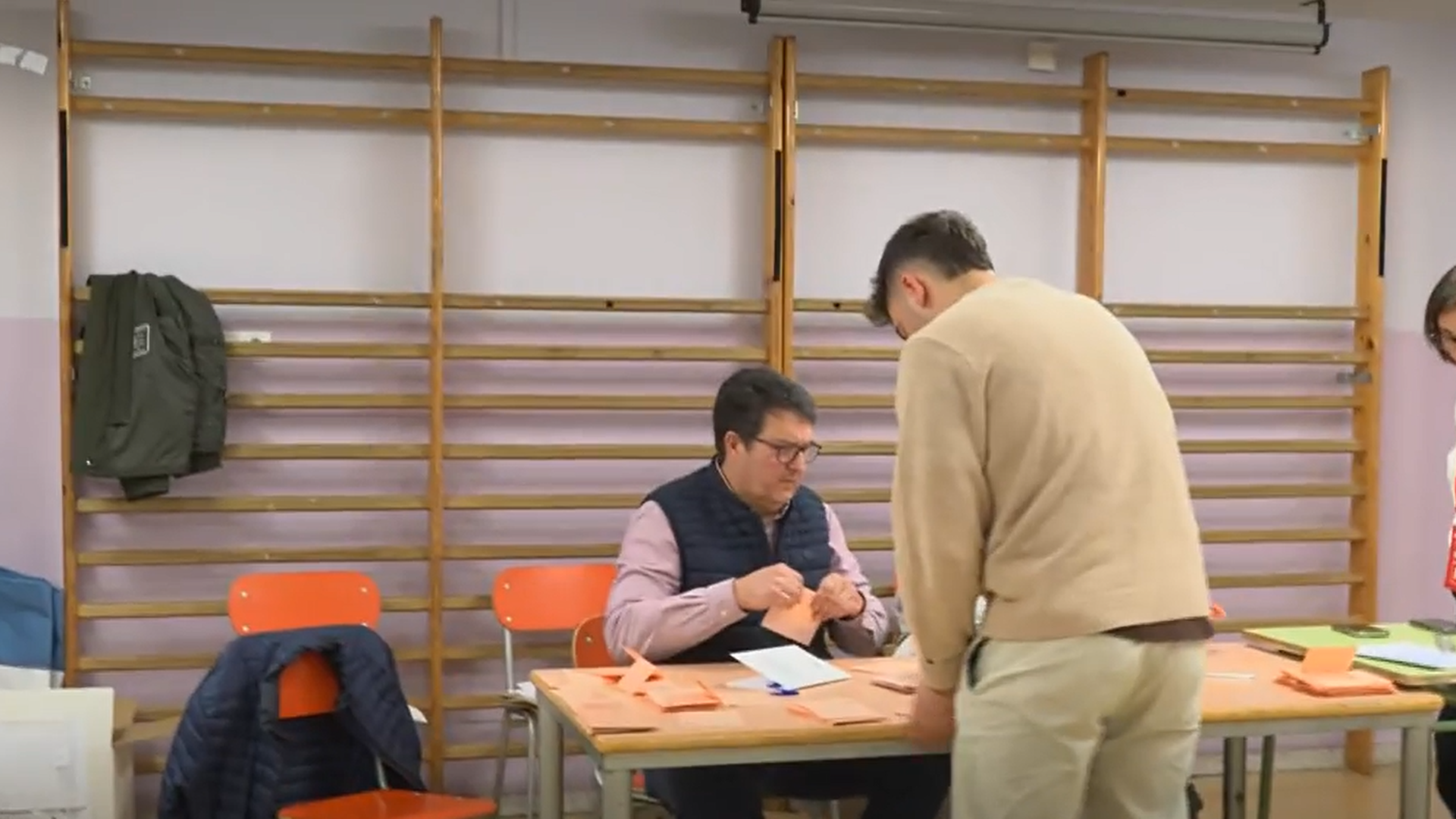 Elecciones en Castilla y León: así se realiza el recuento de los votos