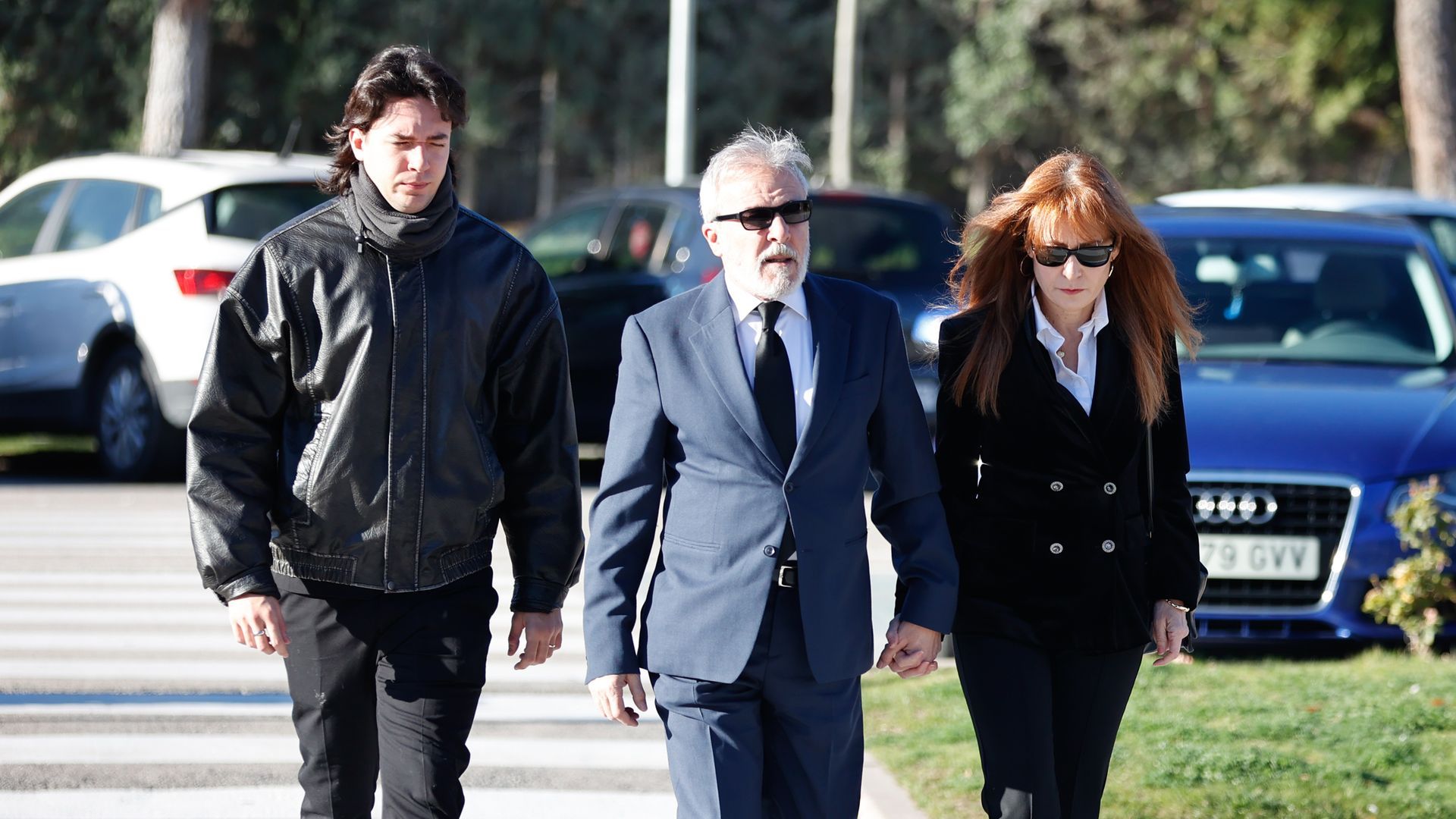Fernando Guillén Cuervo y Lupe Cartié en el Tanatorio Parcesa La Paz de Tres Cantos