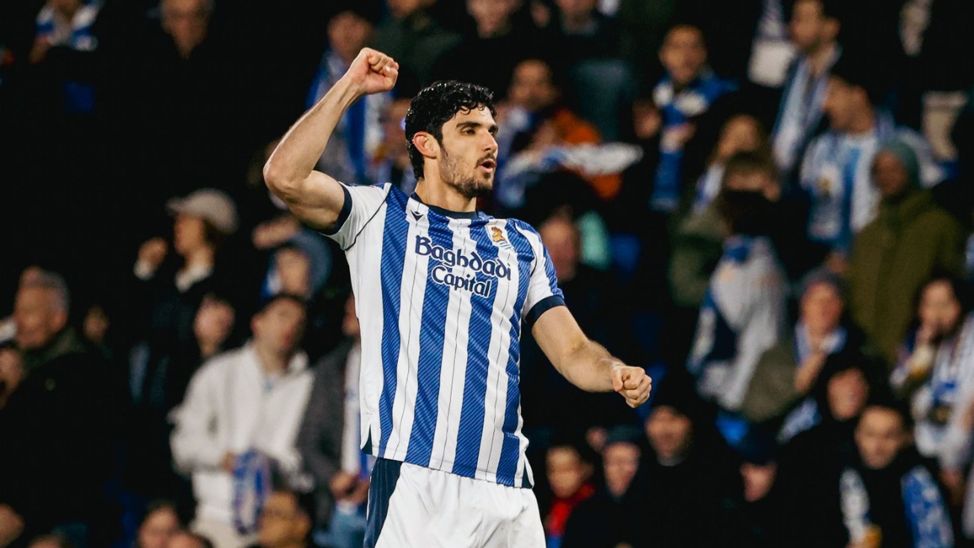 Gonçalo Guedes celebra uno de sus goles en el Real Sociedad-Osasuna