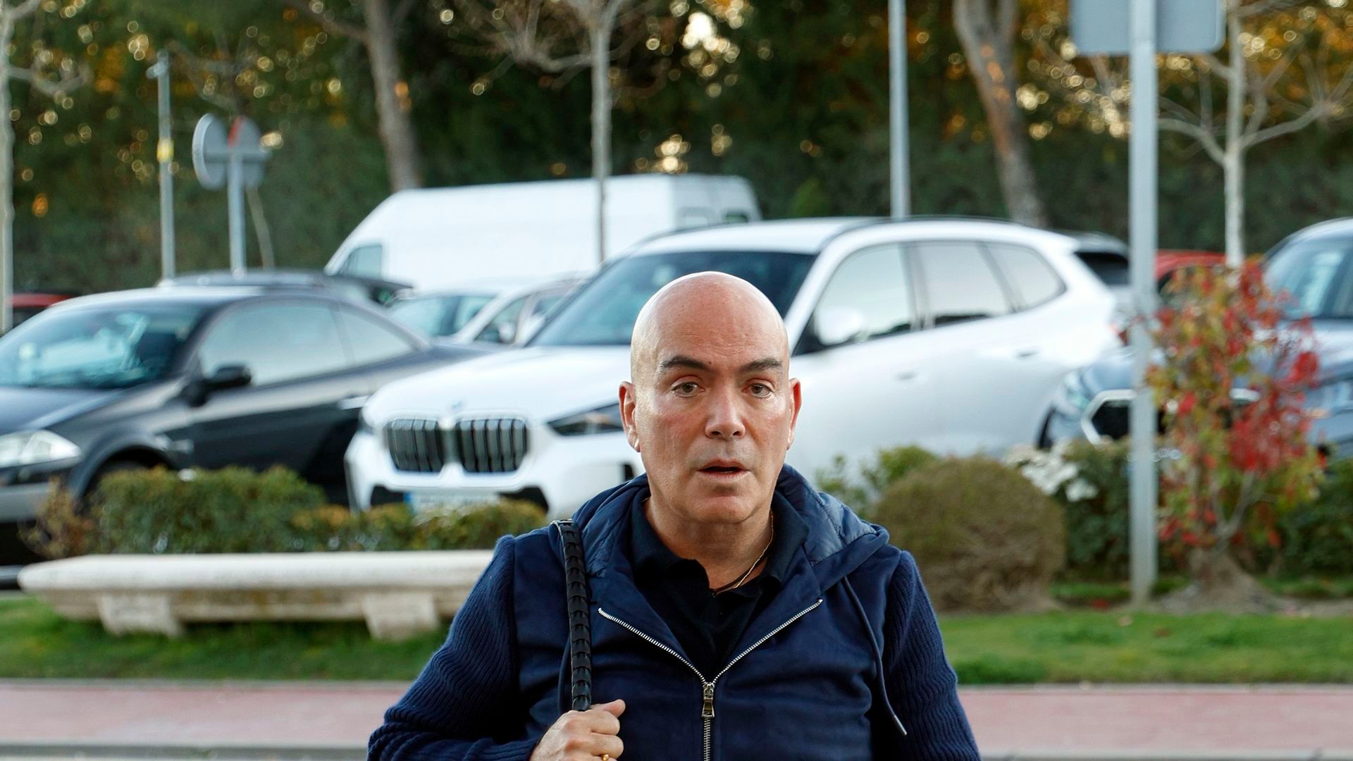 Kike Sarasola en el tanatorio para dar el último adiós a Gemma Cuervo