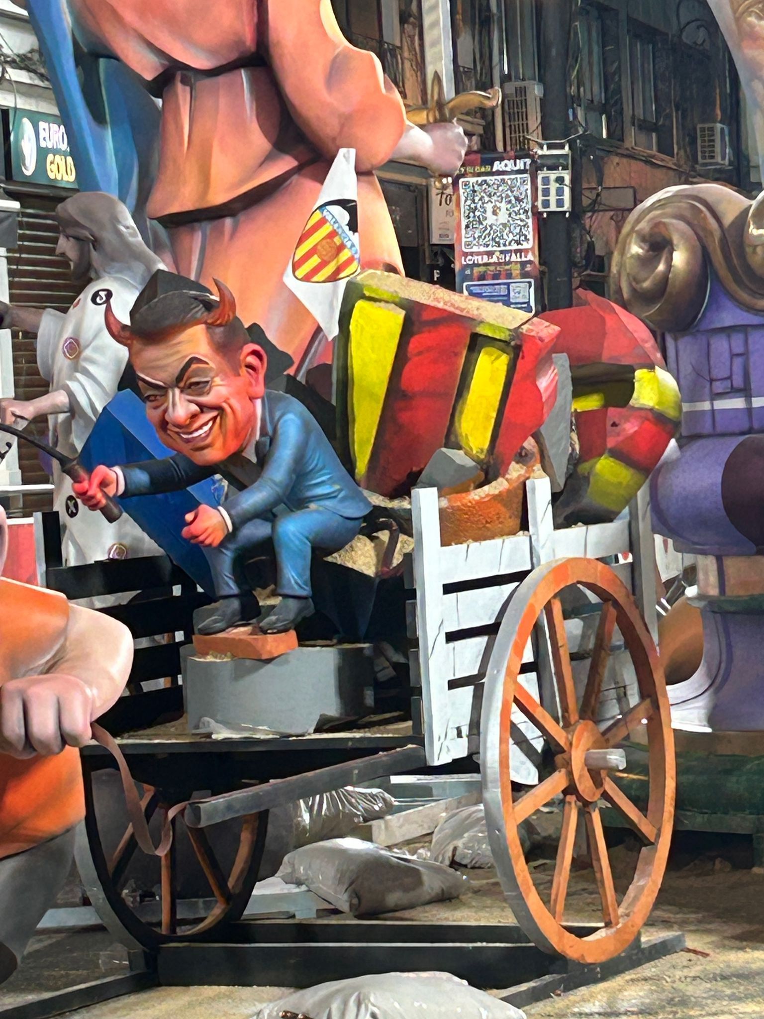 Peter Lim se quemará en la Falla San Vicente - Periodista Azzati