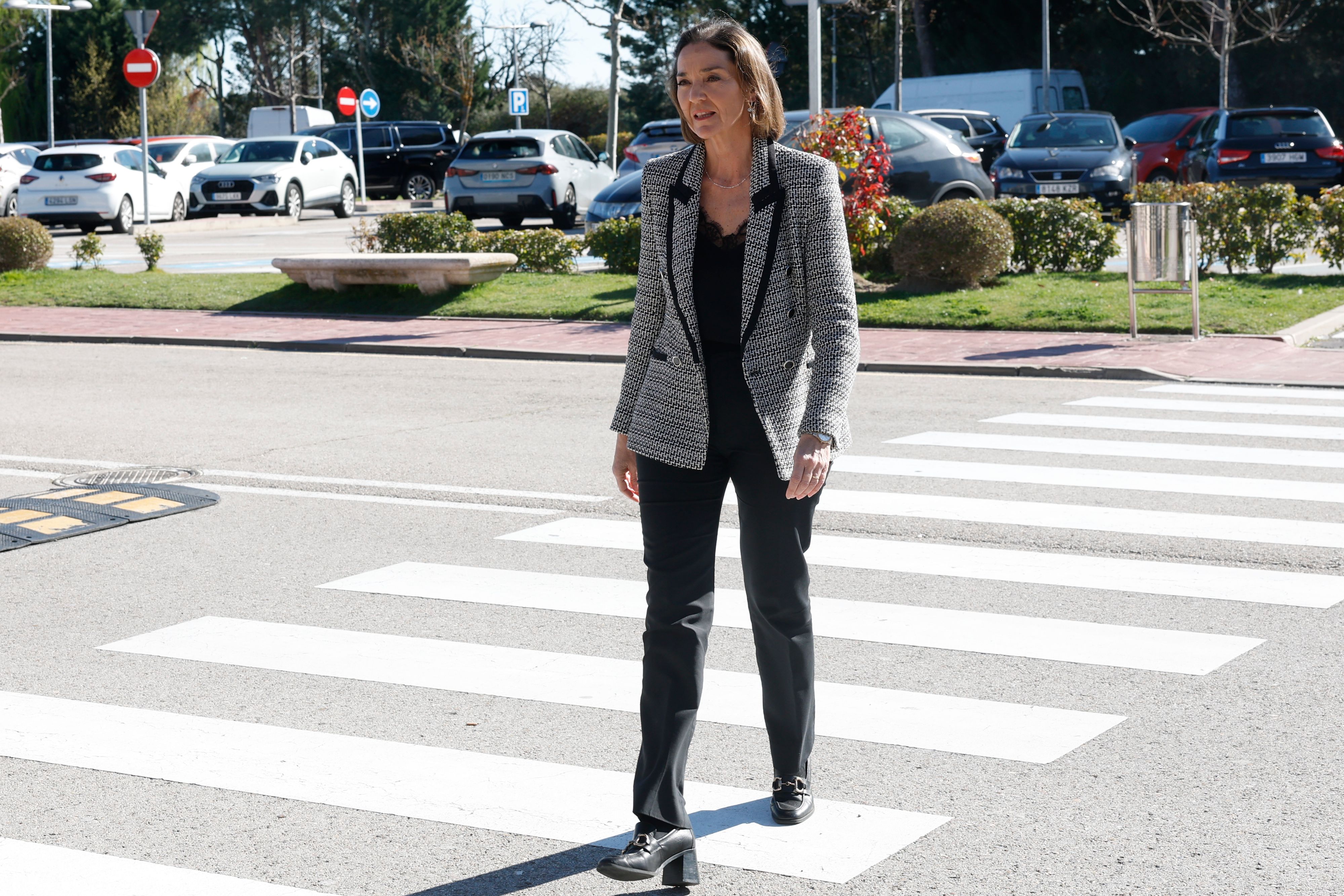 Reyes Maroto asiste a la capilla ardiente de Gemma Cuervo