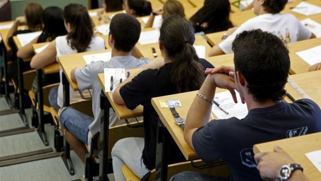A los universitarios españoles se les atraganta la carrera y solo la mitad la terminan en plazo