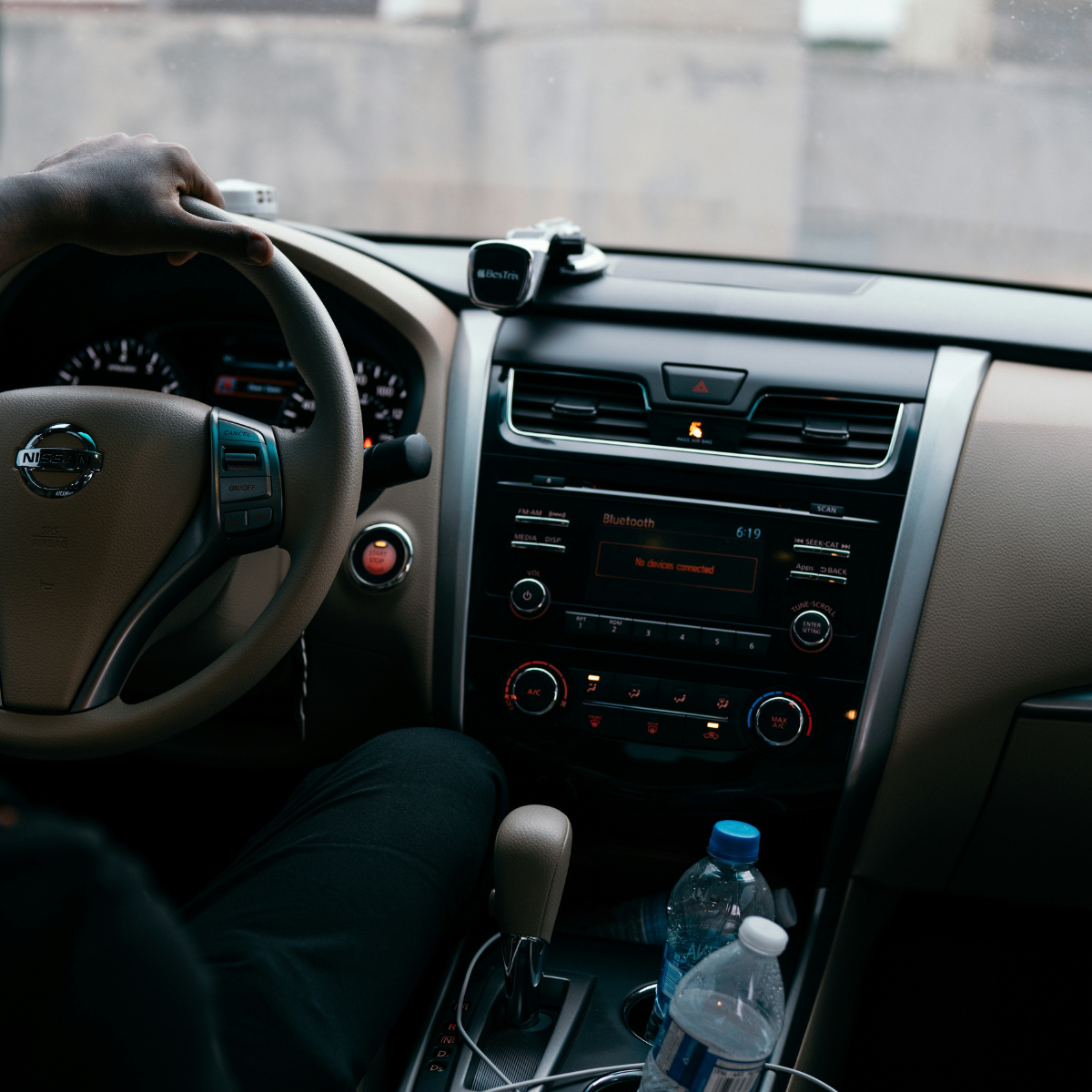 Cualquier acción que reduzca la atención al volante puede ser sancionada