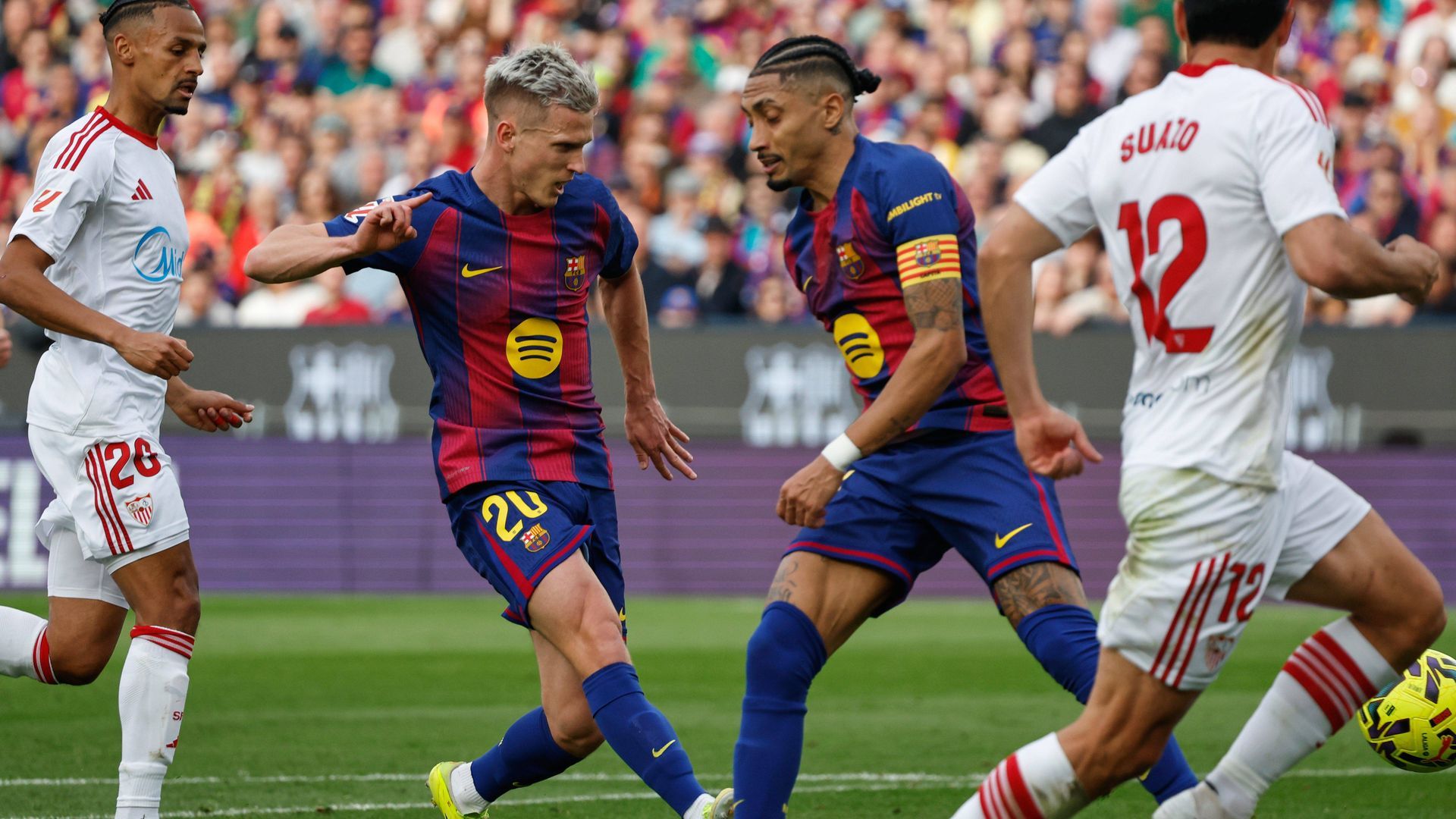 Dani Olmo, Raphinha, Suazo y Sow, en el Barça-Sevilla Dani Olmo, Raphinha, Suazo y Sow, en el Barça-Sevilla