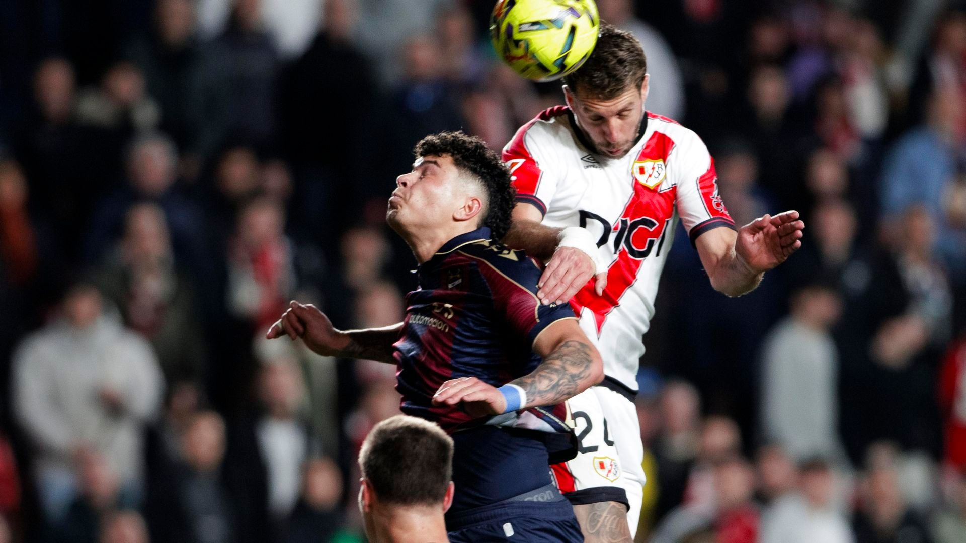 Lance del Rayo Vallecano - Levante en Vallecas.