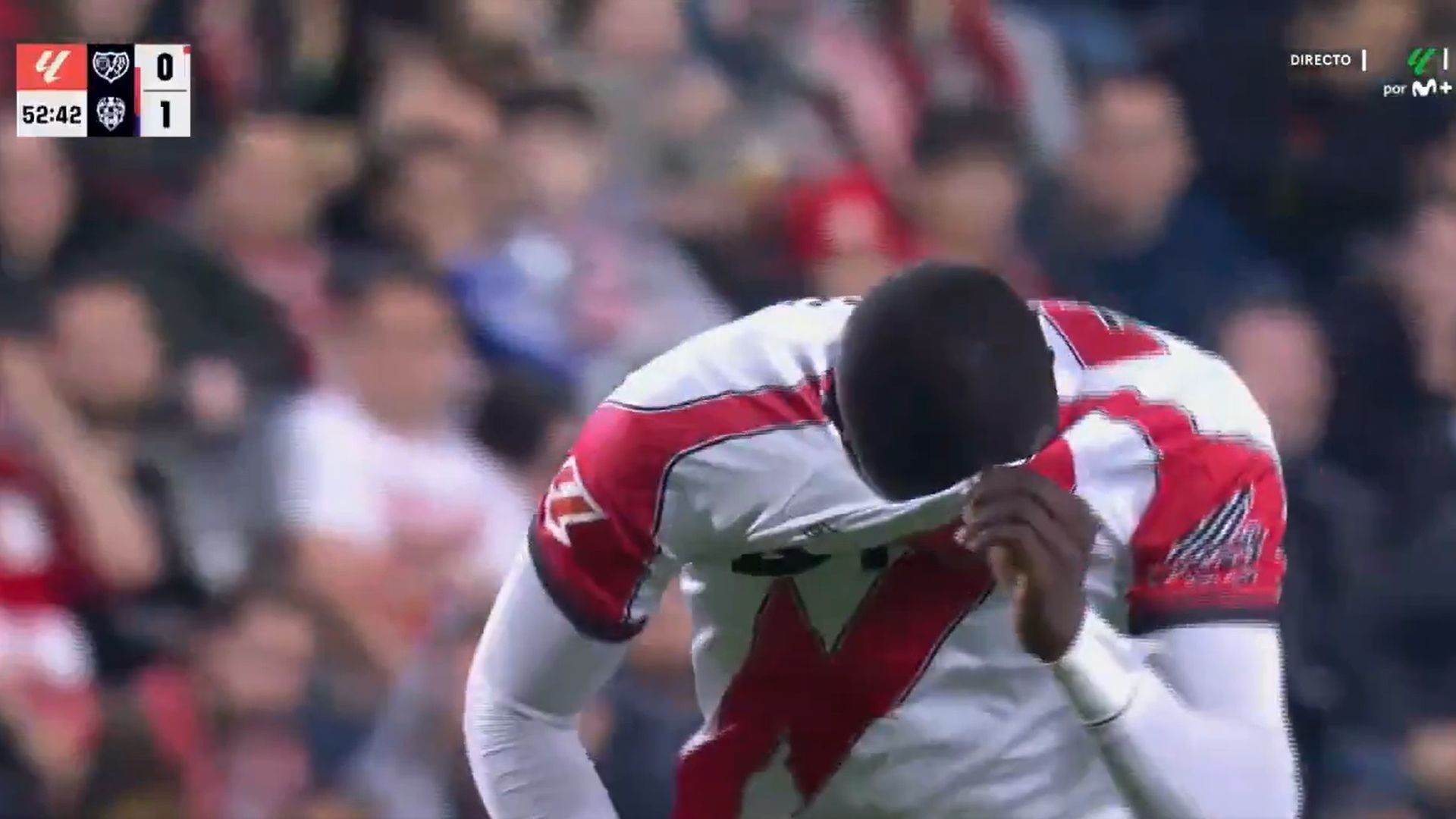 Nobel Mendy, expulsado en Vallecas. Nobel Mendy, expulsado en Vallecas.