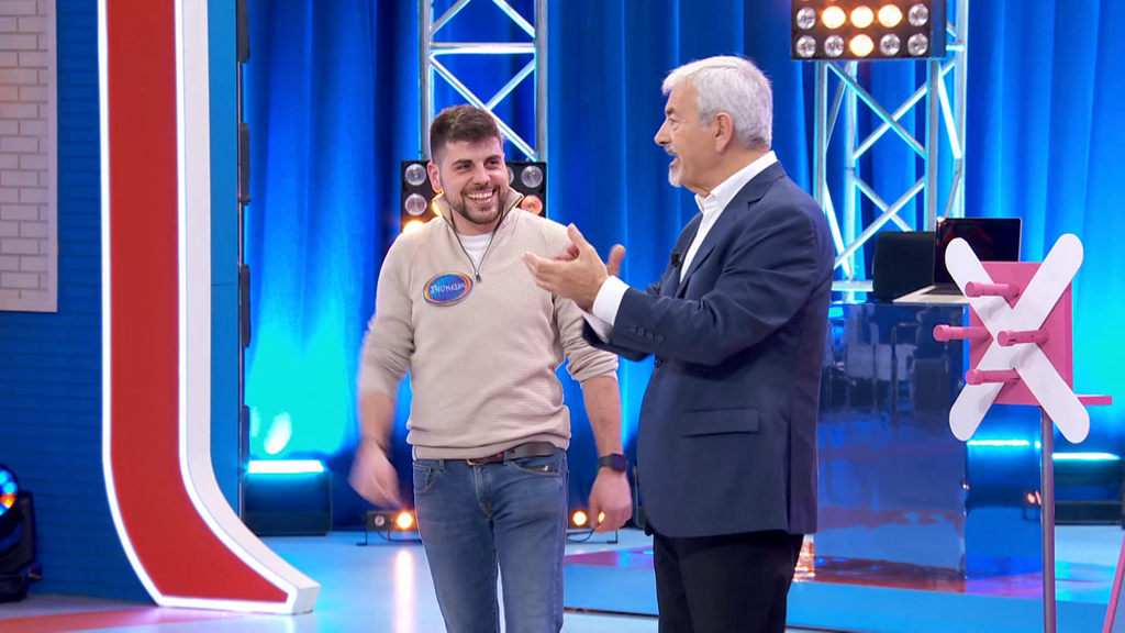 Carlos Sobera, sobre el premio de uno de los concursantes: “Si no es por ella no aciertas, que lo sepas”