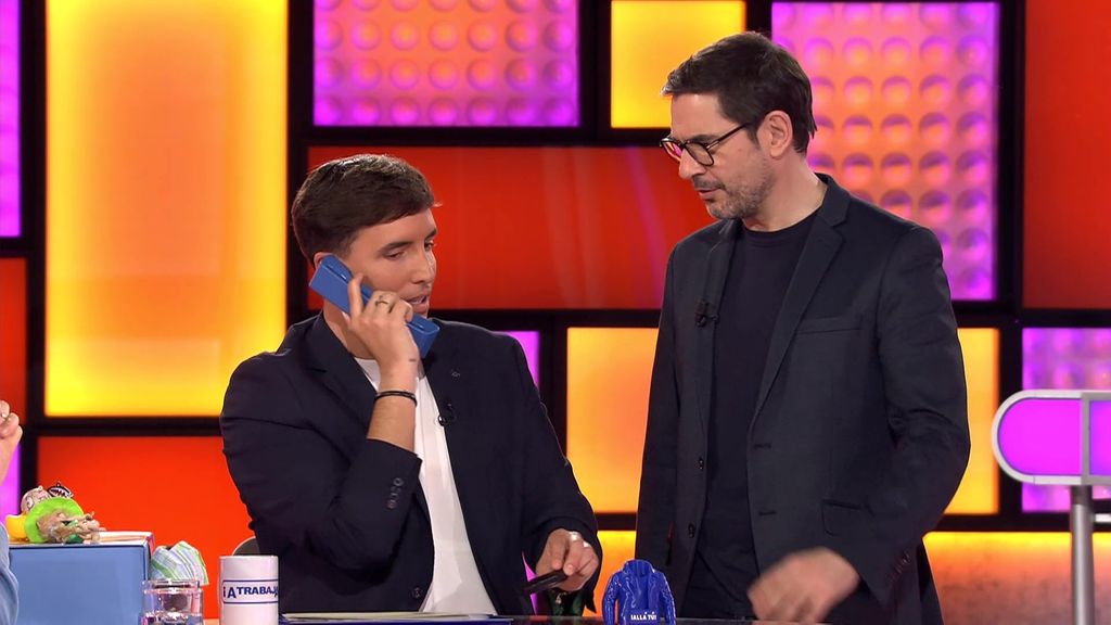 Xuso Jones revoluciona el plató de ‘¡Allá tú!’ y consigue hablar con la banquera: “Me ha colgado”