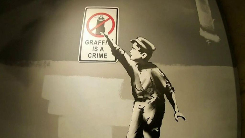 Banksy cumple su promesa y cumple 30 años en el anonimato: "Al no saber quién es le estamos permitiendo hacer esto"