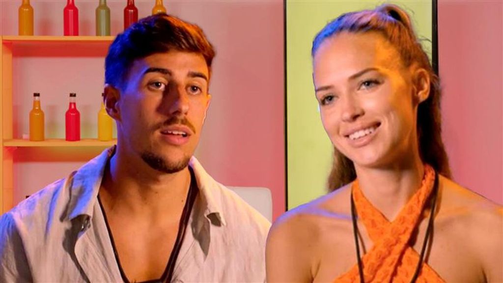 Borja Silva presentó a Almudena a su familia diciendo que era "una chica de producción de 'La isla de las tentaciones'"