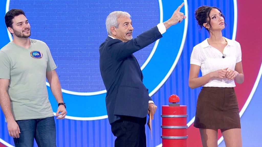 Carlos Sobera, al darse cuenta de la tensión de un concursante en 'el escaparate final': ''¿Eres de nervio fácil?''