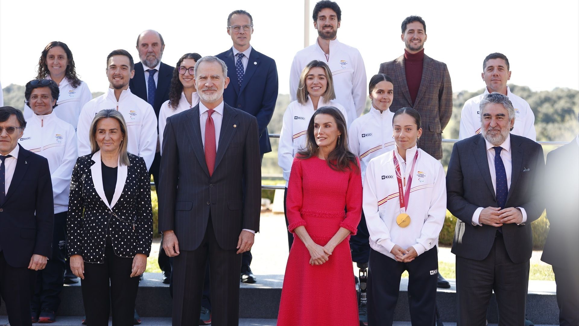 Felipe y Letizia reciben a la delegación española en los Juegos Paralímpicos de Milán Cortina 2026 en el Palacio de la Zarzuela